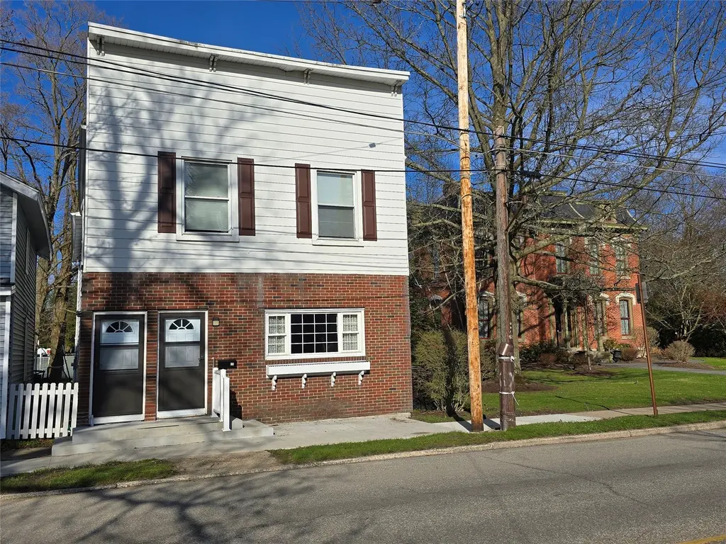 135-137 Meadville St
