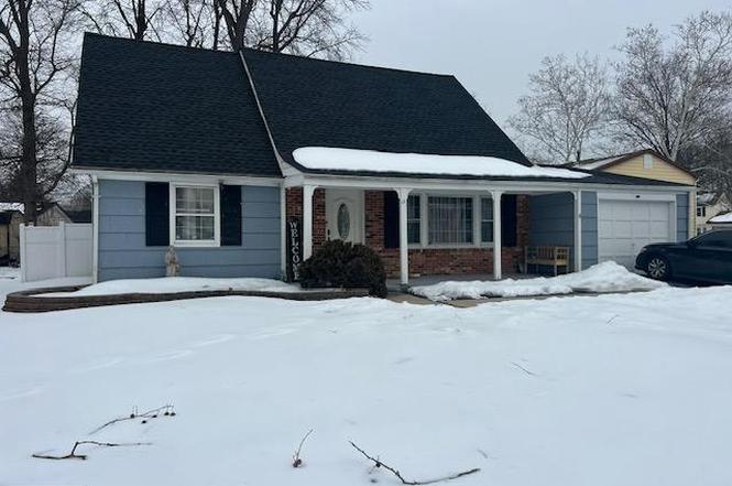 12 Neptune Ln