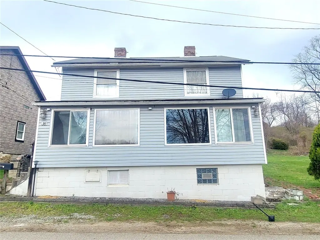 36 Clopper St