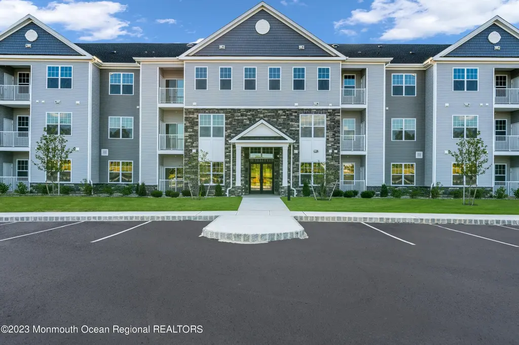 750 Lighthouse Dr #1101