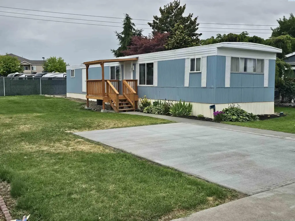 7901 W Clearwater Avenue #120 Ave #120