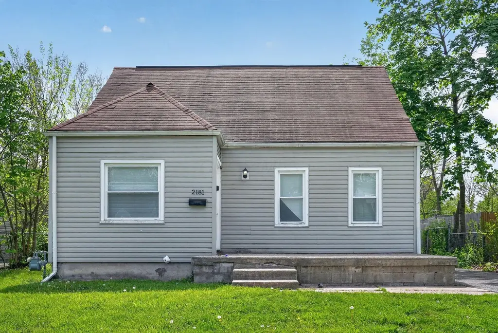 2181 Middlehurst Dr