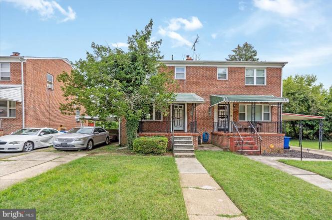 3707 Howard Park Ave