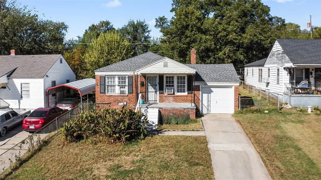 1313 Bellevidere Dr