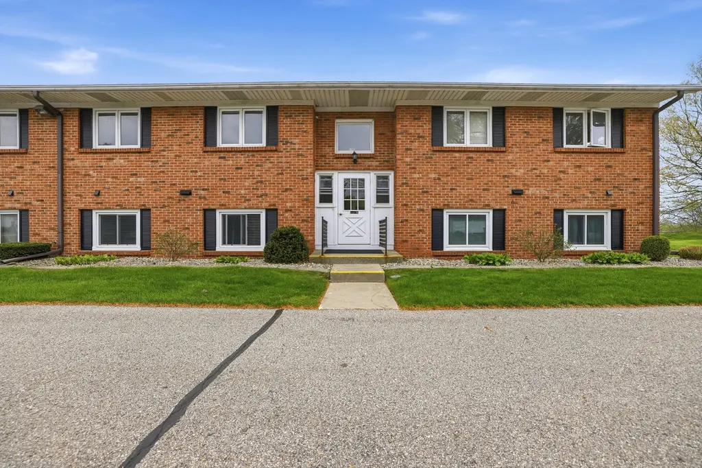 230 S State St #15