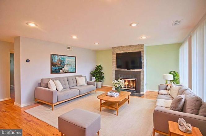 7103 Donnell Pl Unit D