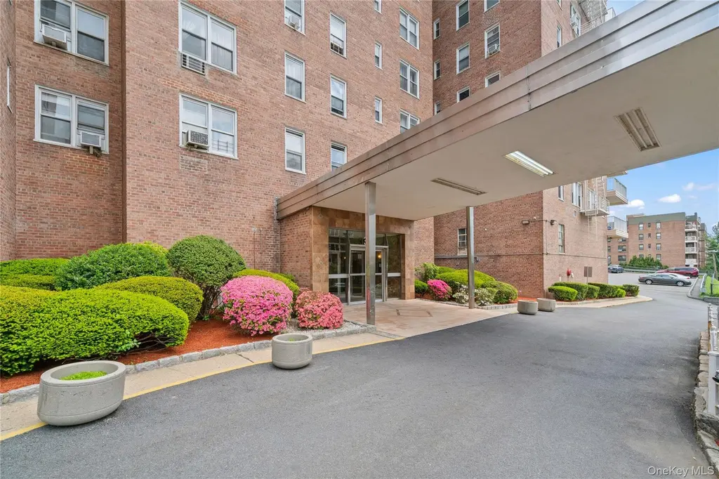 300 N Broadway Unit 6G