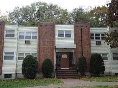 9 Thompson Rd