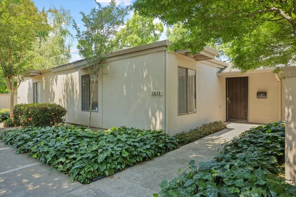 3639 Appleton Way