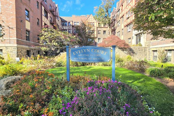 604 Tompkins Ave Unit 1A
