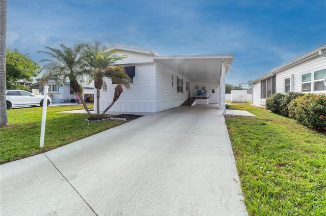 214 Leisure Way