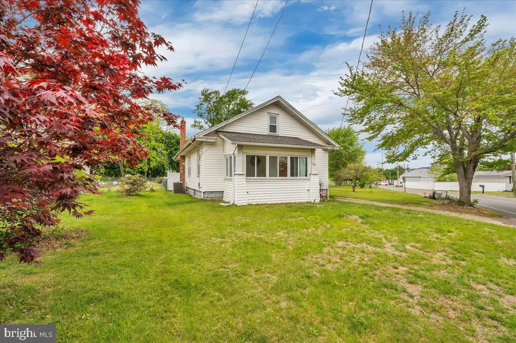 163 County House Rd