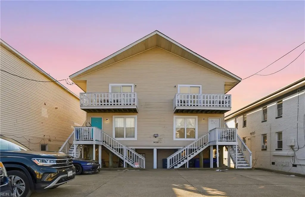 1439 W Ocean View Ave