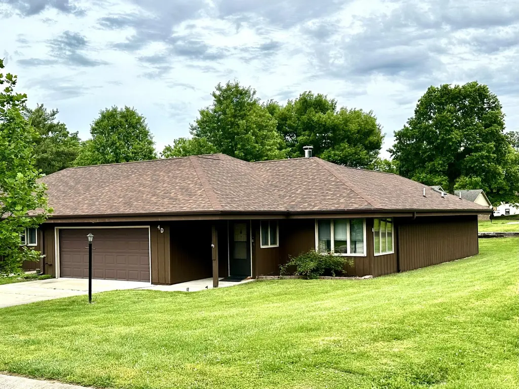 4 D Pinecrest Rd