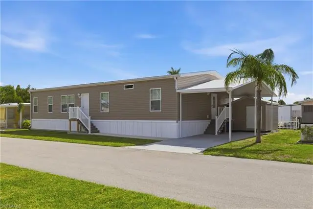 24 Red Poinciana Dr
