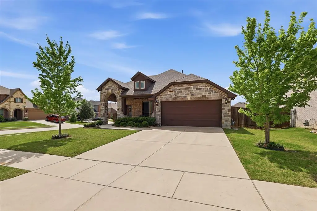 1068 English Oak Dr