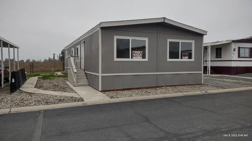720 E Worth Ave #221