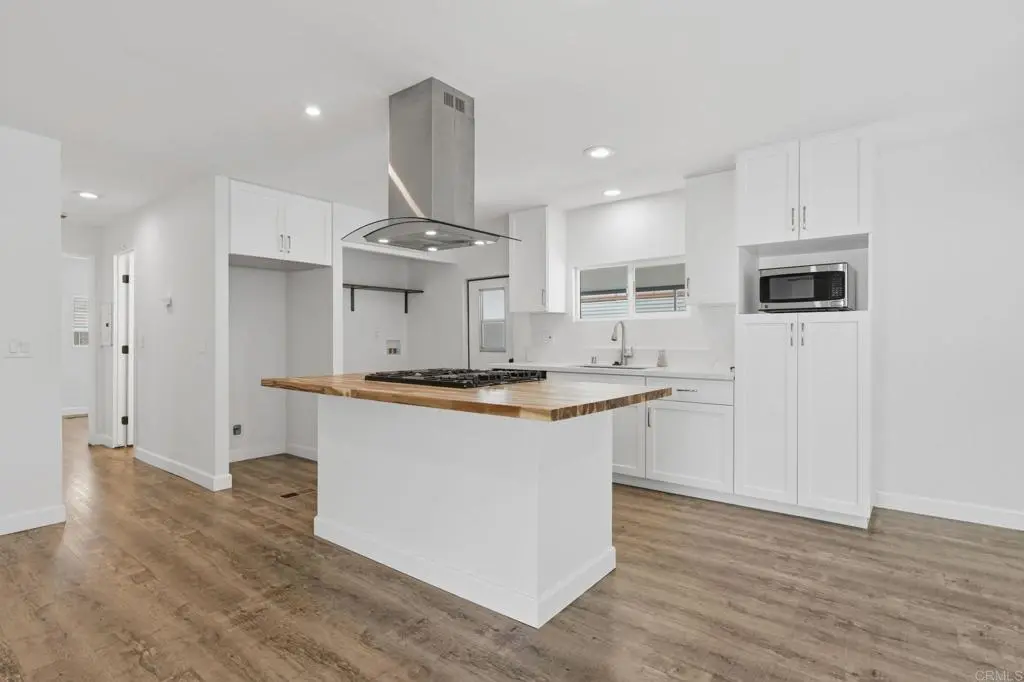1145 E Barham Dr Spc 260