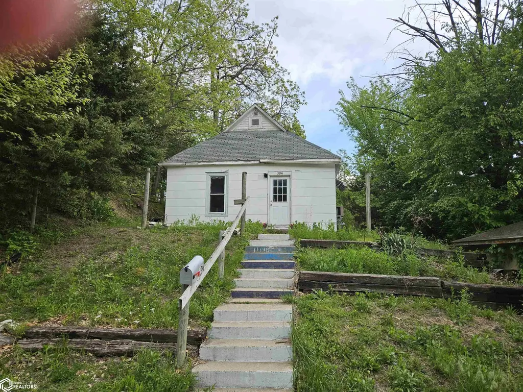306 Tindell St