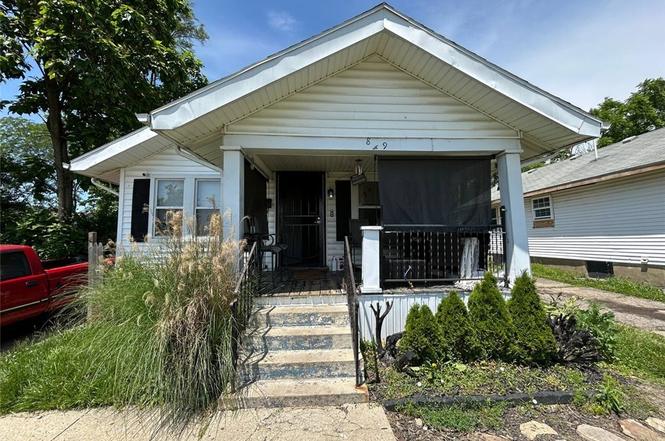 849 Blanche St