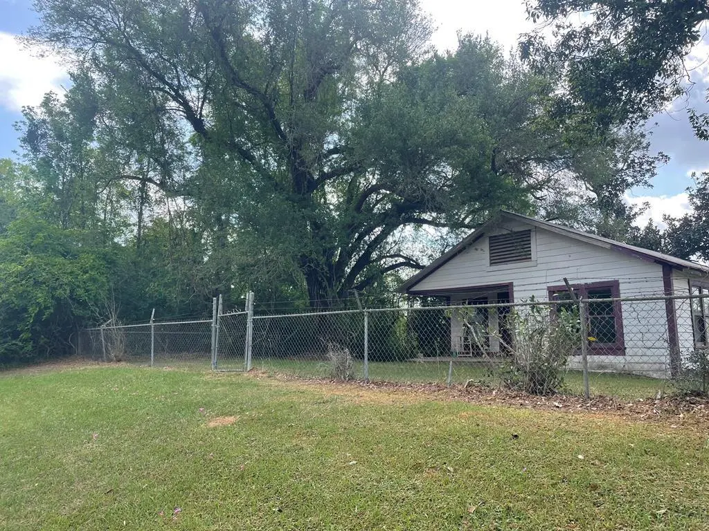 3868 St Hwy 63 E