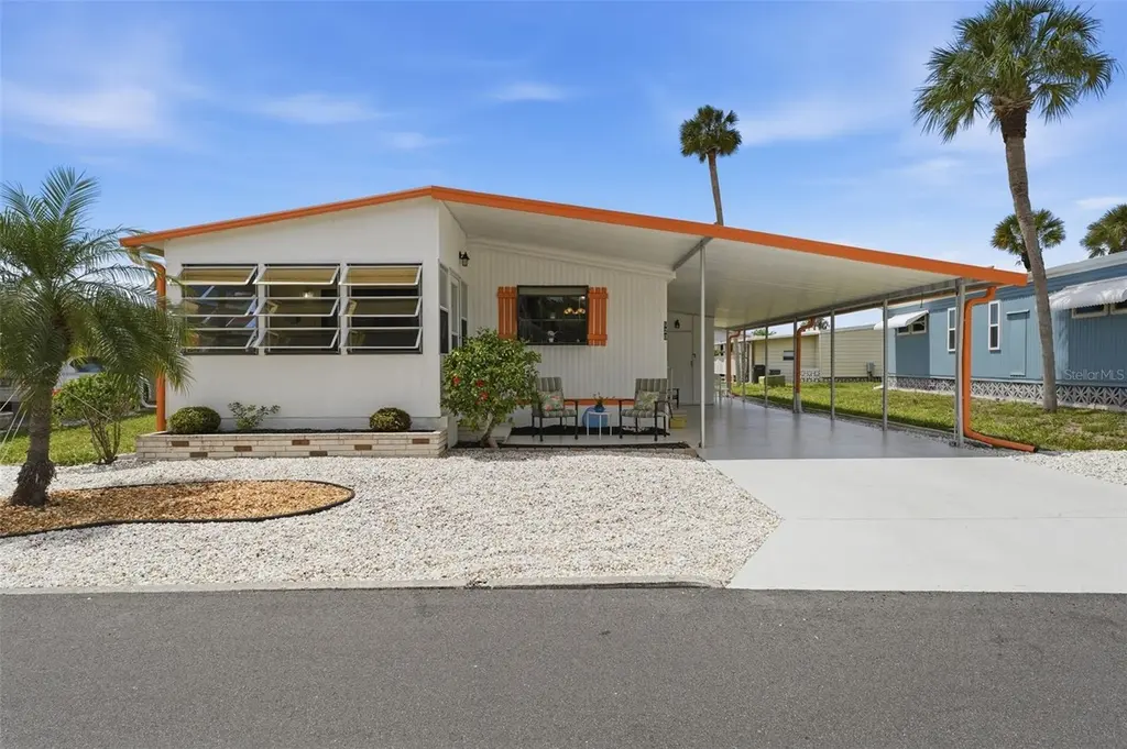 620 Cervina Dr S