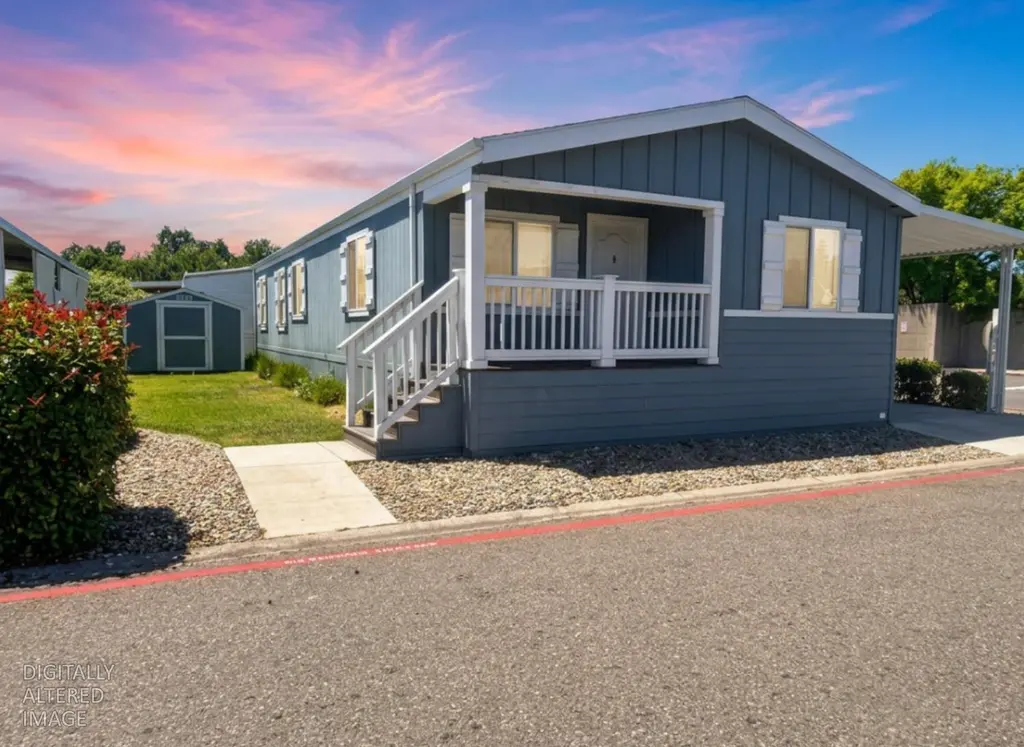 6239 Plymouth Rock Ln