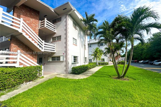 700 Layne Blvd #210