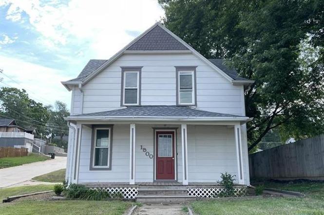 1500 Linn St