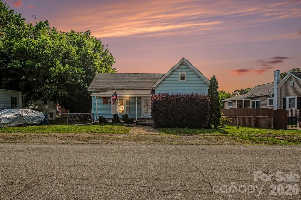 148 Davie Dr