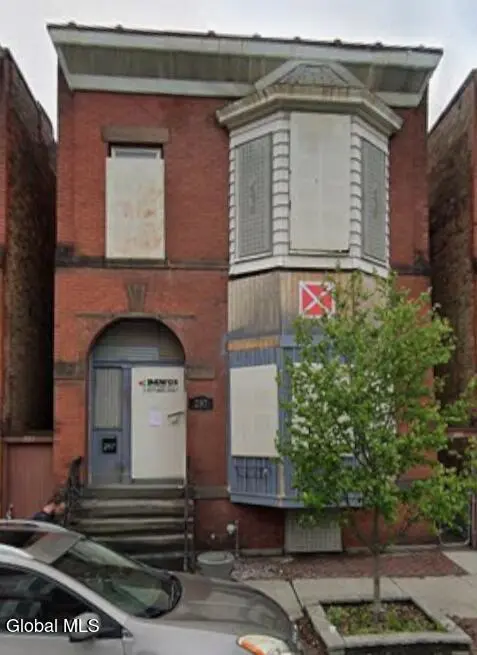 297 2nd St