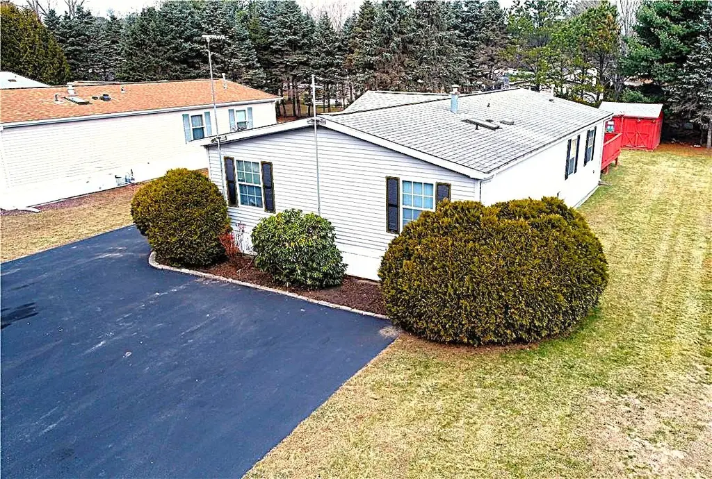 26 Kelly Ln