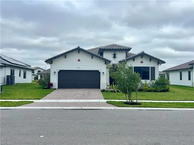 5252 Lamone Ln