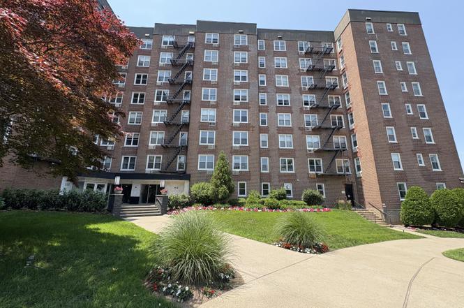 350 Richmond Ter Unit 7f