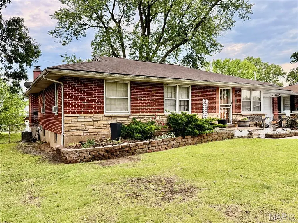 1244 Forest Home Dr