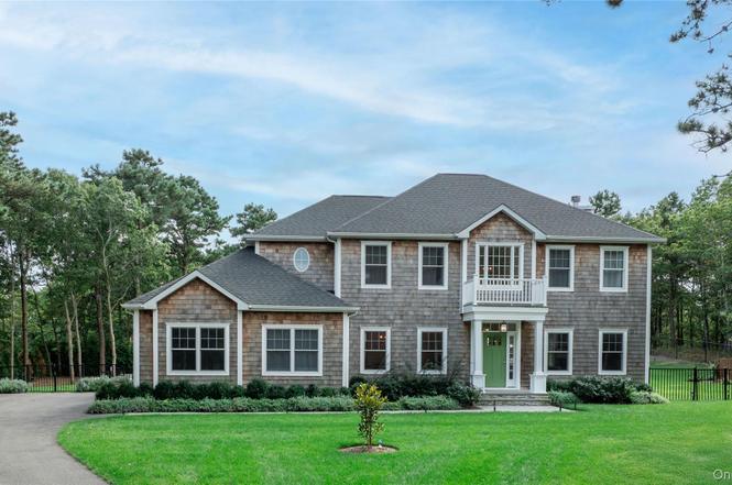 6 Clara Dr