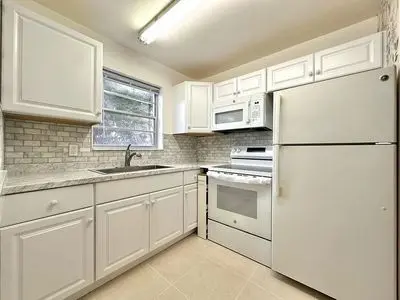 47 Camden Unit B