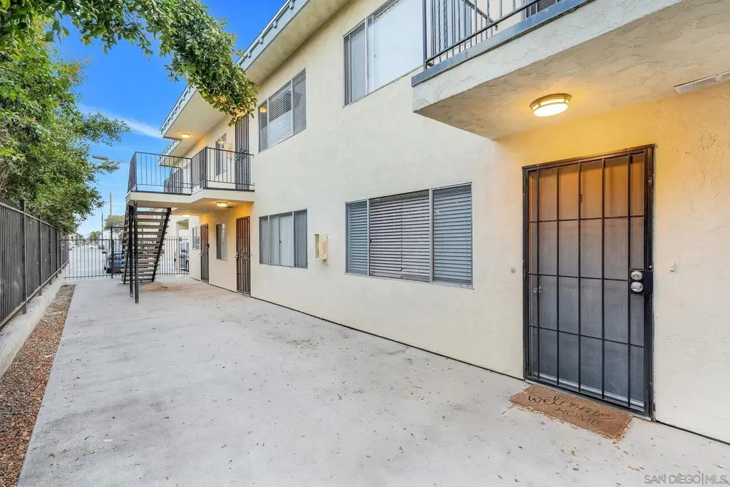 1041 Calla Ave
