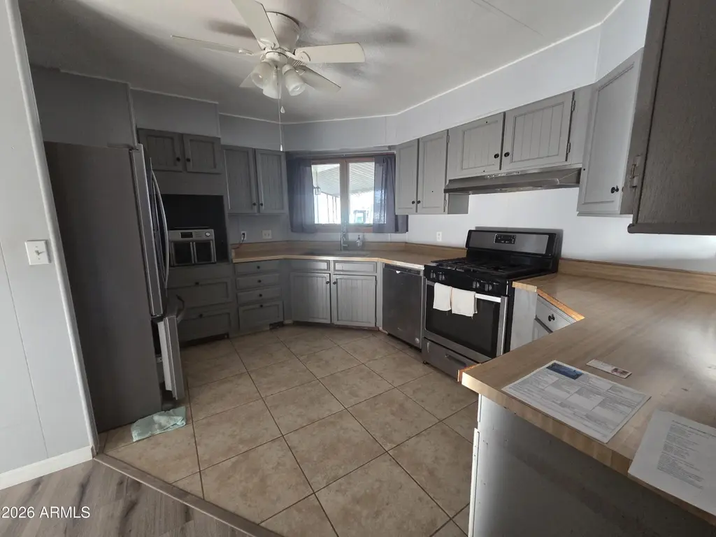 3300 E Fry Blvd #22