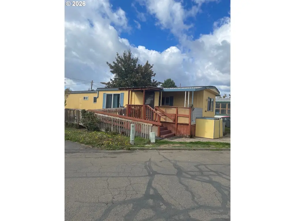 2400 SE Stratus Ave #19