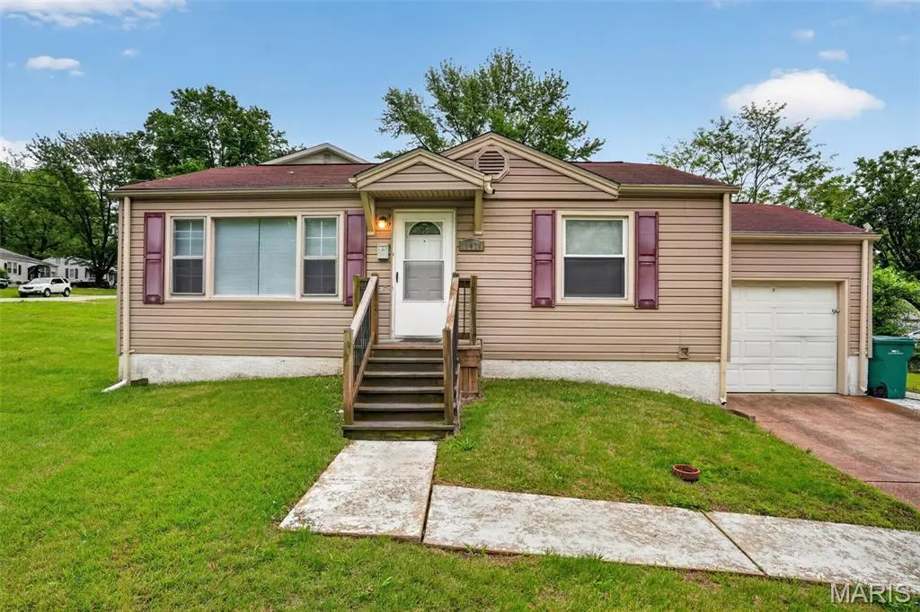 10428 Ashbrook Dr
