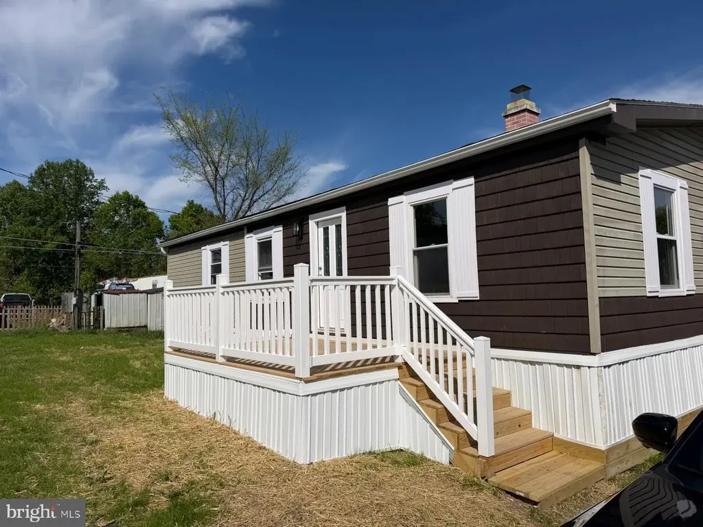 300 Ridge Rd #11