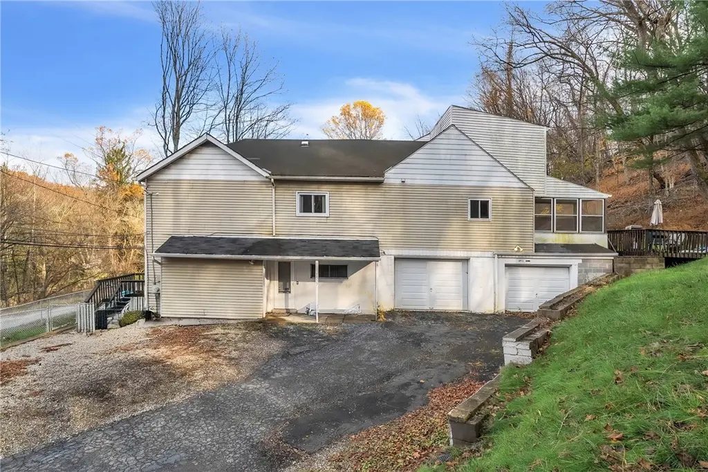 1517 Hulton Rd