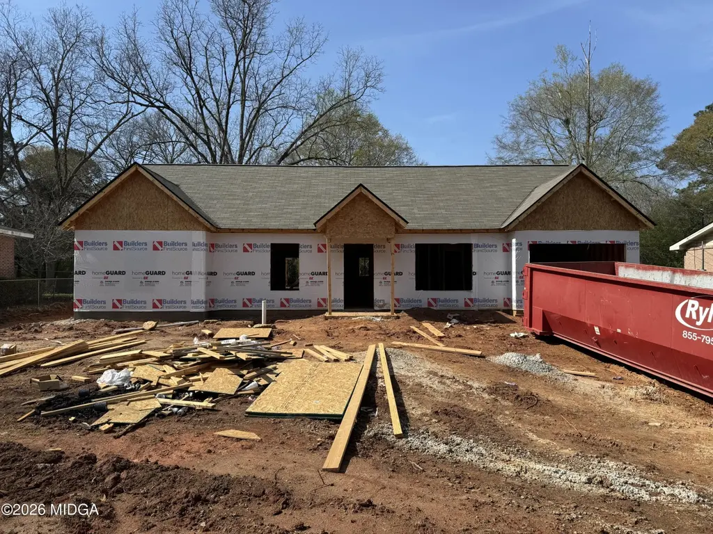 122 Pinewood Dr