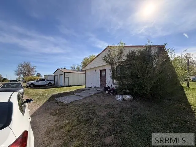 343 Thomas Ave