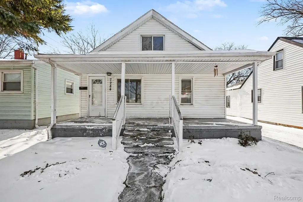 7284 Orchard Ave