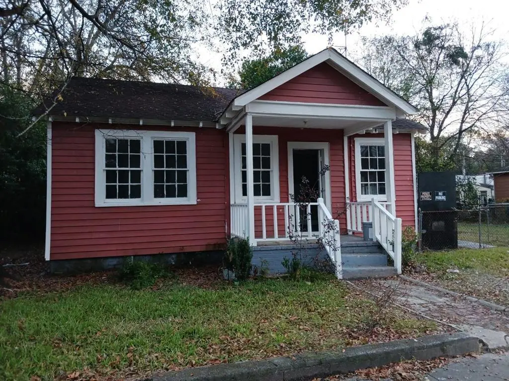 310 Bragg Smith St