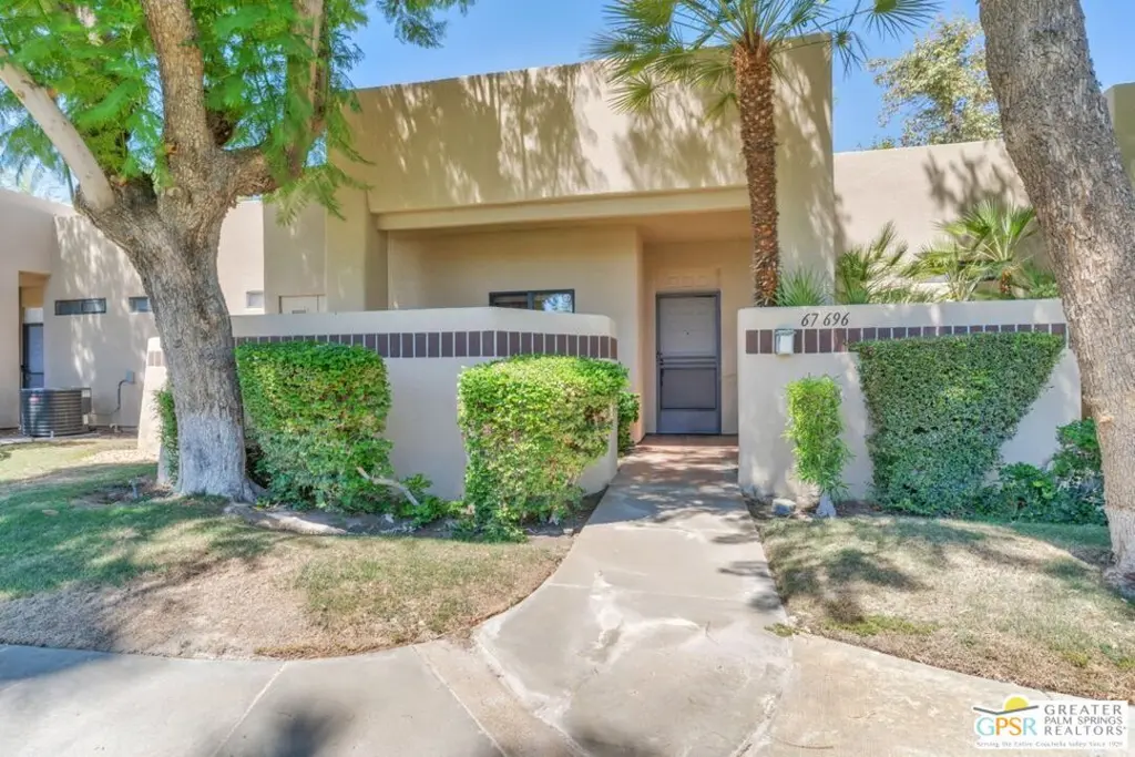 67696 Lagos Way
