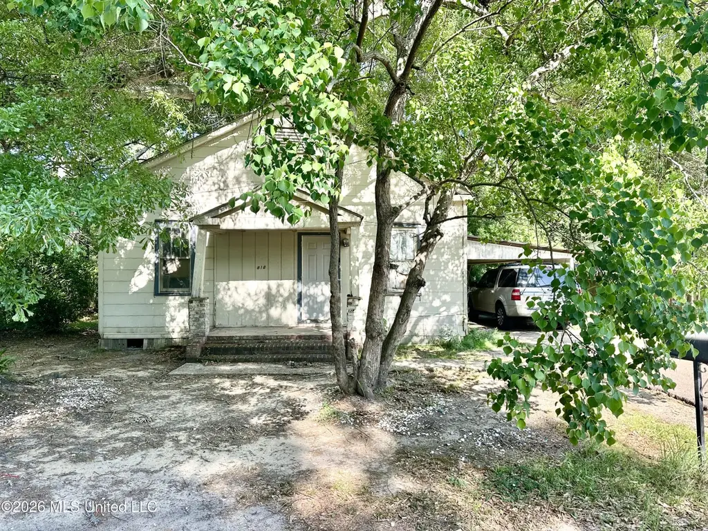 818 N Jackson St