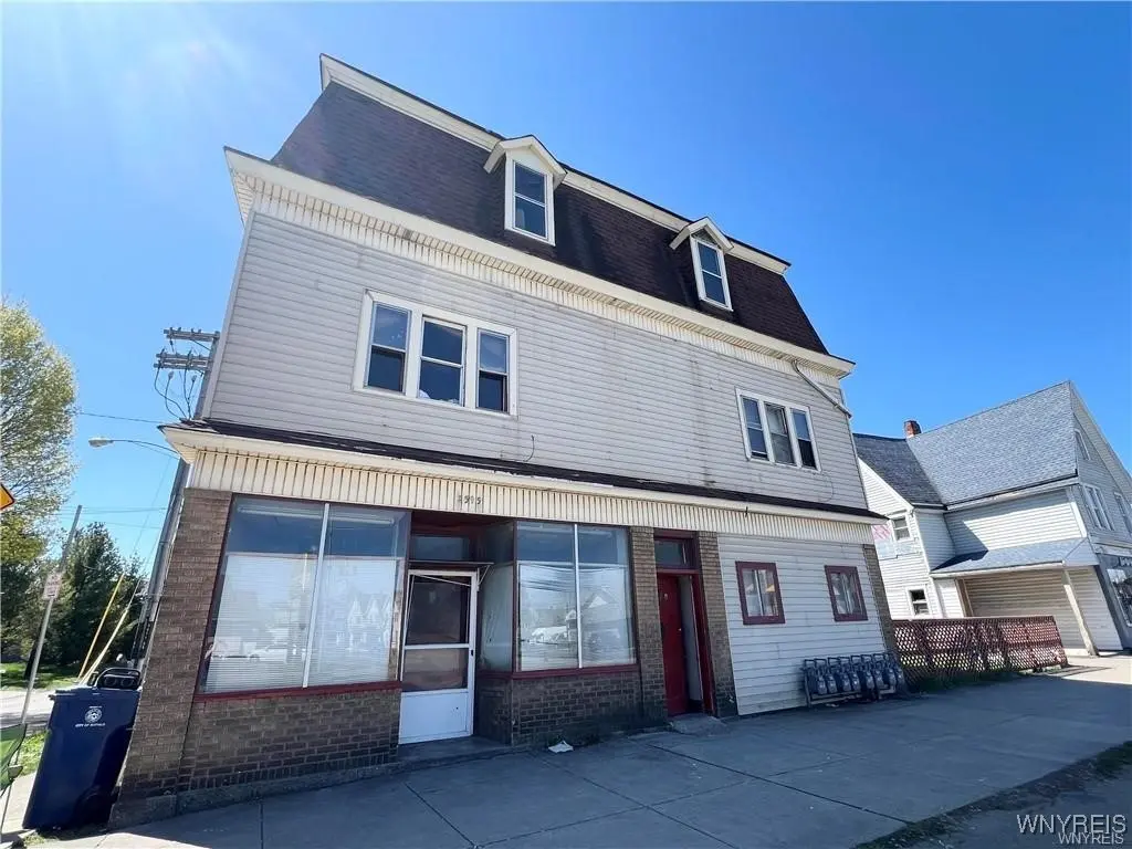 1593 Broadway